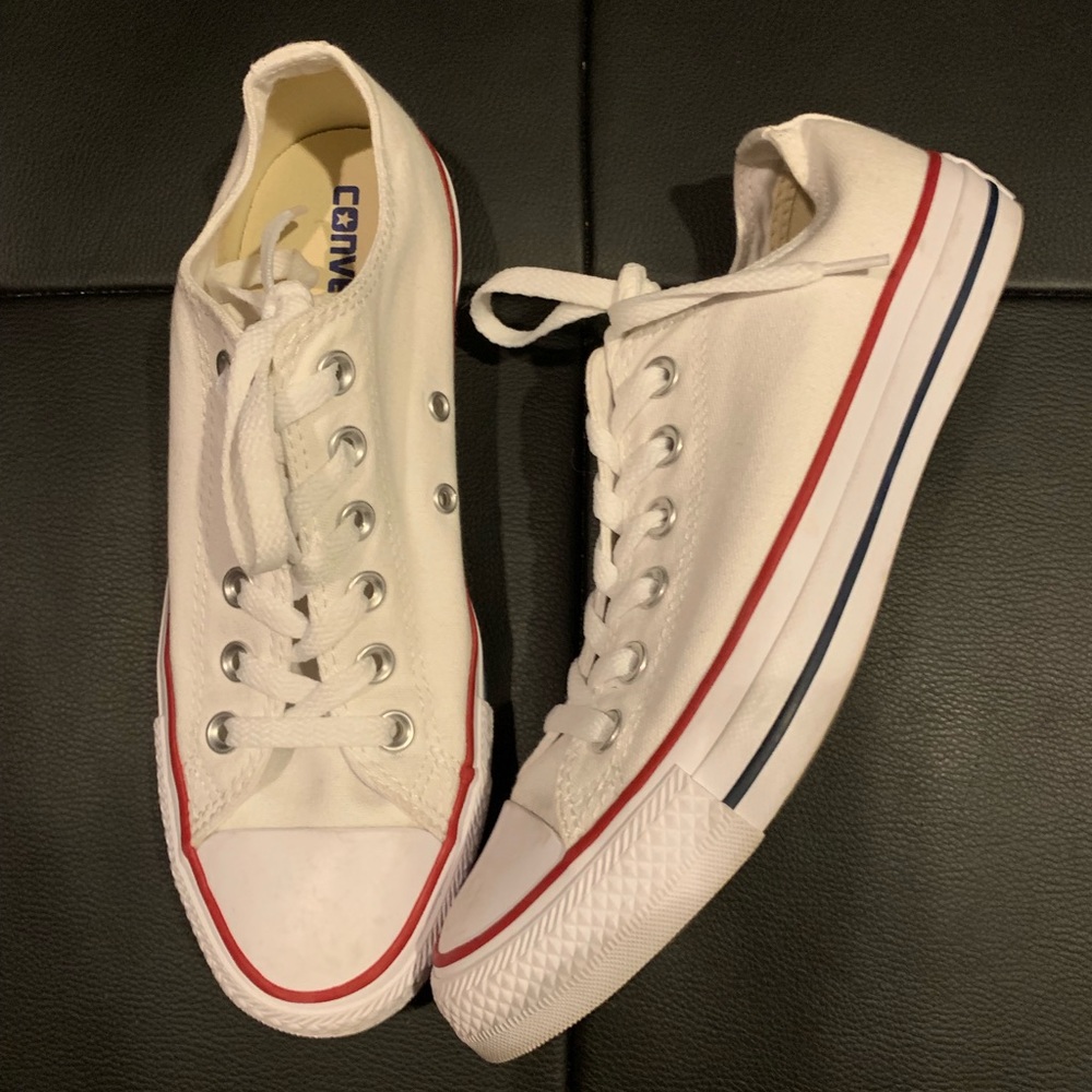 Converse size 8 sneakers